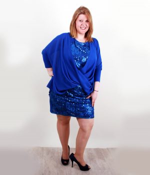 Capa de gasa cruzada azul klein