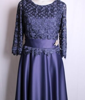 Vestido cóctel guipur