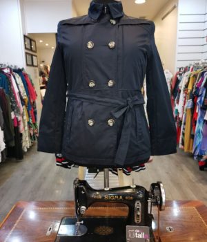 Gabardina alemana,  color marino