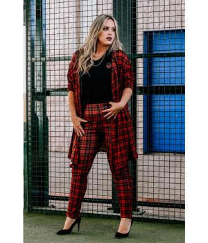 Levita cuadros rojos