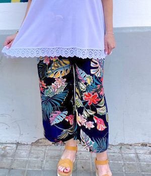 Pantalón pirata recto estampado