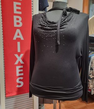 Blusa cuello drapeado strass