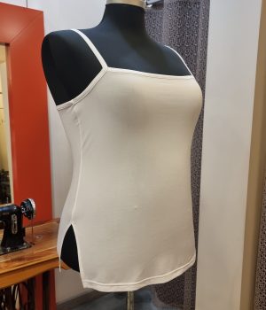 Top básico tirante fino, blanco